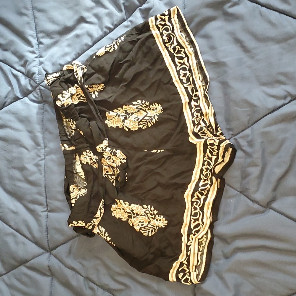 SHEIN flowy floral shorts